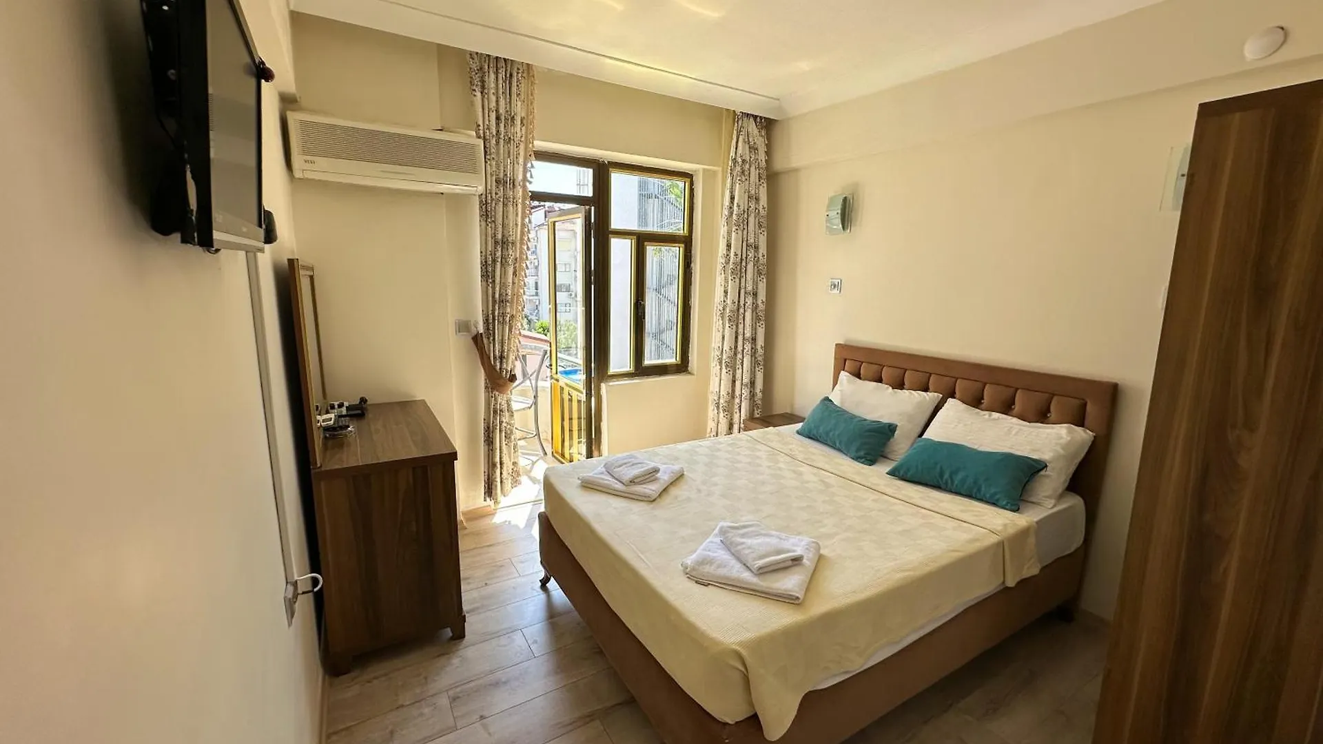 Reis Beach Hotel Marmaris 3*,